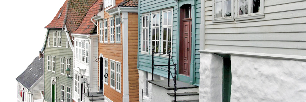 Hus i Bergen i forskjellige farger med nostalgisk preg